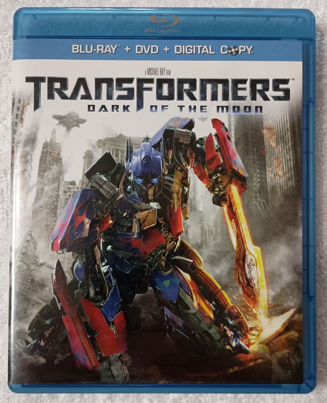 Transformers: Dark Of The Moon "Blu-Ray + DVD, 2011" (2-Disc Set)
