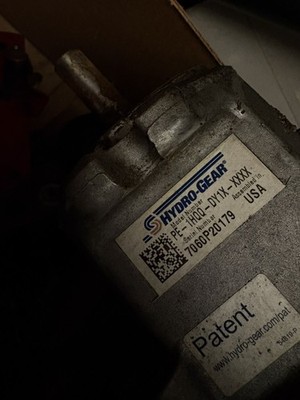 HYDRO GEAR HYDRAULIC PUMP PE SERIES PE-1HQQ-DY1X-XXXX NEW