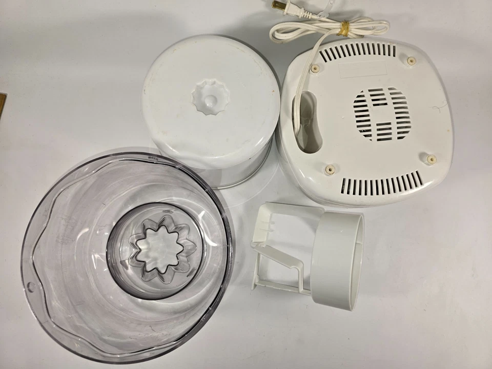 Cuisinart CIM-20 Yogur congelado, helado y sorbete para hacer - 1,5 cuartos - Blanco Foto 3 de 4