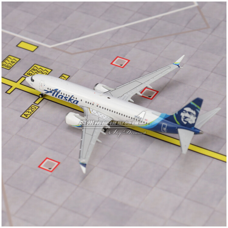 1:400 GeminiJets Alaska BOEING 737 MAX 8 Passenger Plane Diecast