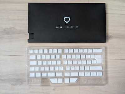 Dygma Raise UK Layout PBT Keycaps in Weiß / White