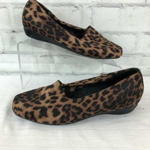 vionic leopard booties