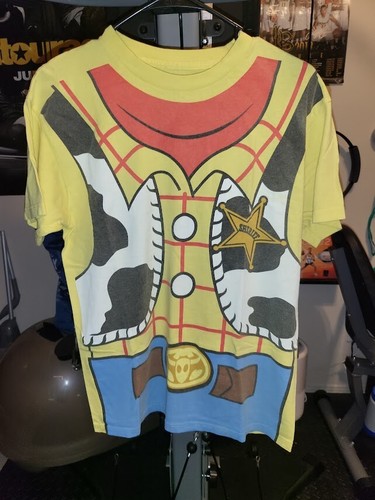 Toy Story Woody Costume Yellow Cosplay T-Shirt Size M - Disney Pixar Cowboy - Picture 1 of 4