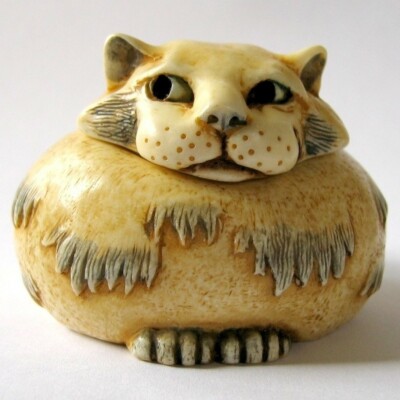 MPS Harmony Kingdom Pot Bellys: Kleiner Kalender Katzenbox Figur: 1. Januar Janus