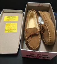 Minnetonka Women Size 6w Tan Suede Moccasin Shoe Slipper Lined 3501 W New in Box