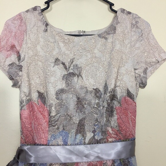 Adrianna Papell Melinda Dress Size