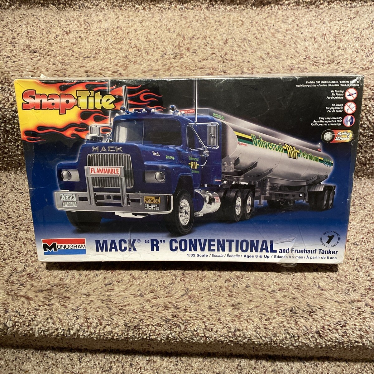 MONOGRAM SnapTite Mack R Conventional and Fruehauf Tanker Model 1