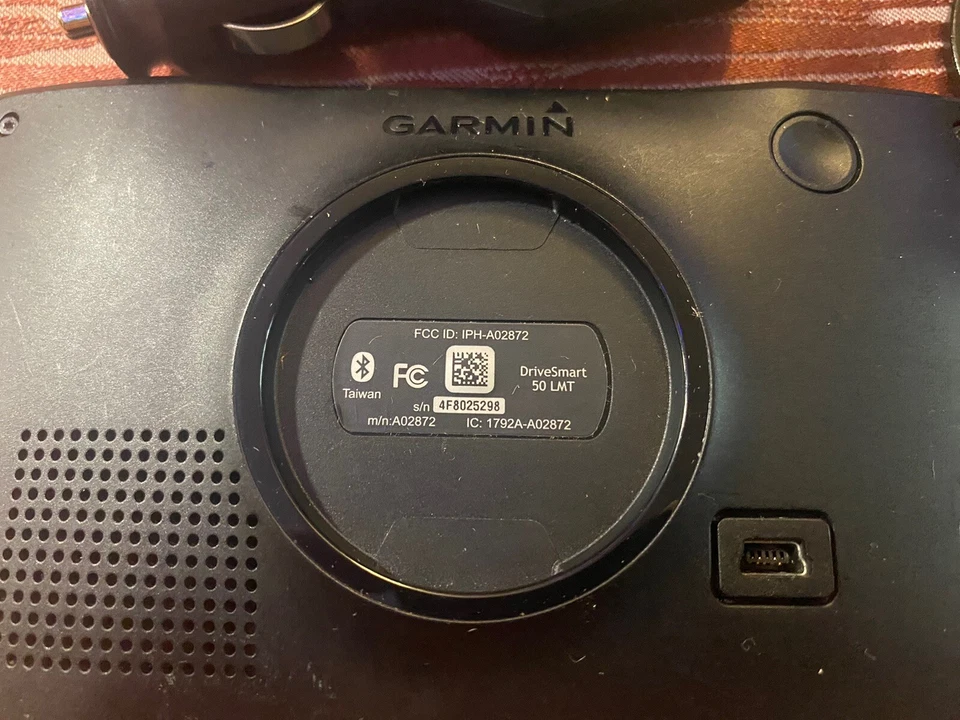 Garmin DriveSmart 50LMT 5 inch GPS Bundle. Free Shipping - Image 2 of 3