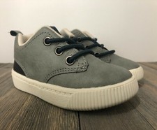 1043 - Carter s Gray Toddler Size 5M Chukka Shoes