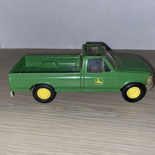 Vintage John Deere ERTL Pickup Truck 1:32 Scale Collectible - Picture 3 of 7