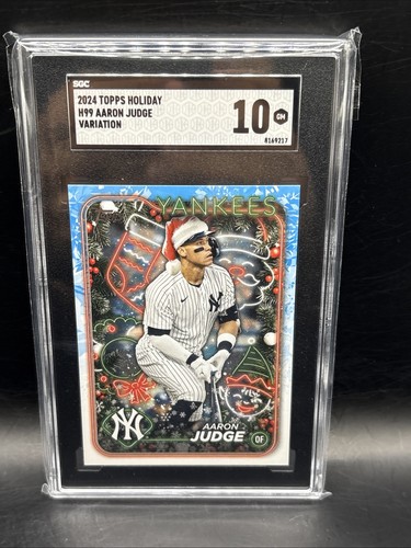Aaron Judge 2024 Topps Holliday SP Santa Hat Yankees SGC 10