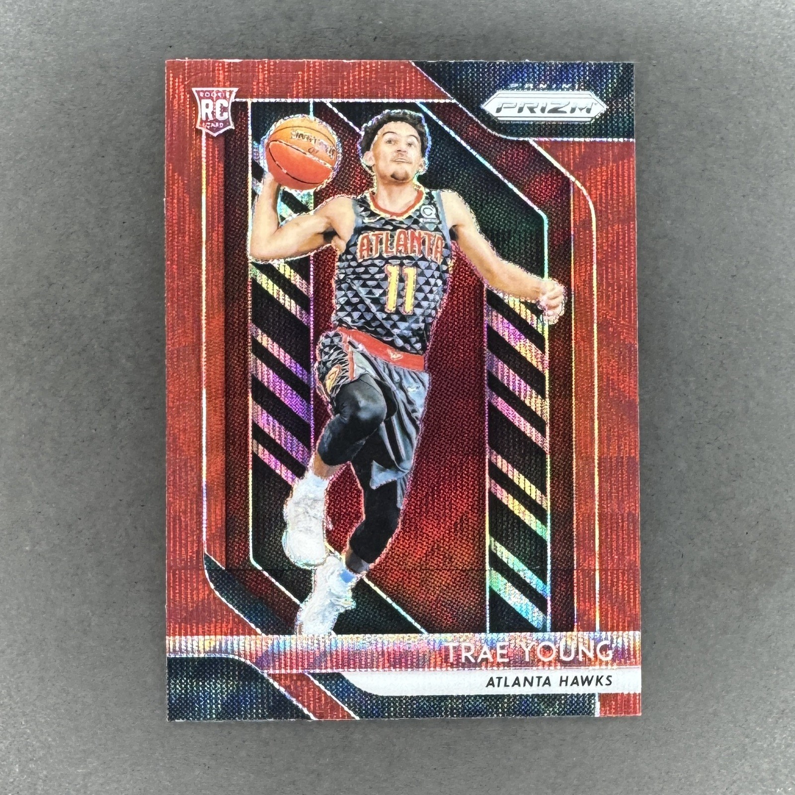 Trae Young 2018-19 Prizm Red Wave Rookie Refractor RC Ruby Wave
