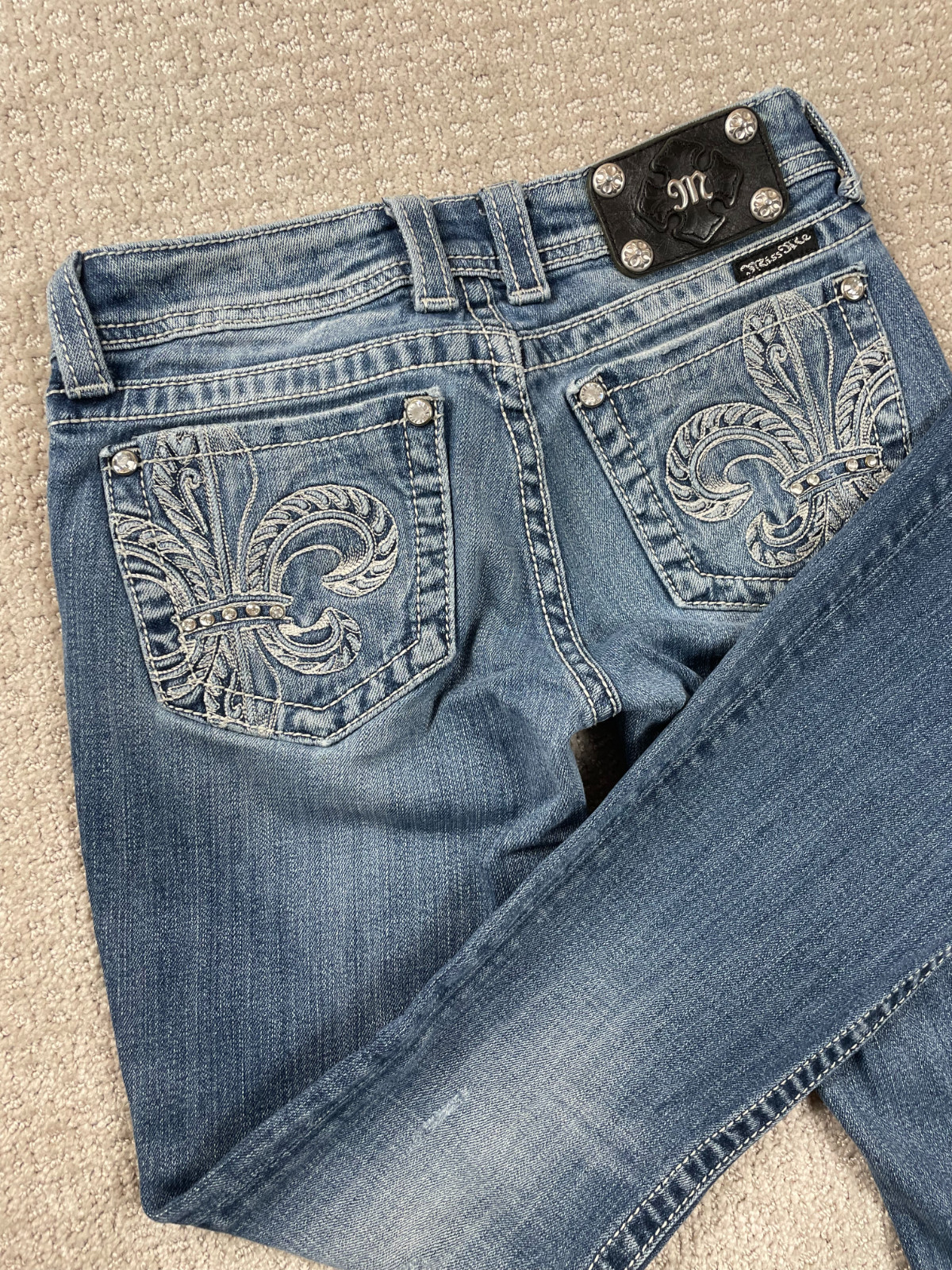 Miss Me Jeans Women 26 Bootcut Stretch Embellished Embroidered Medium Wash Denim