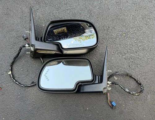 OEM 99-07 GMC/Chevy Pickup Mirrors GMT800 Right and Left side view mirrors