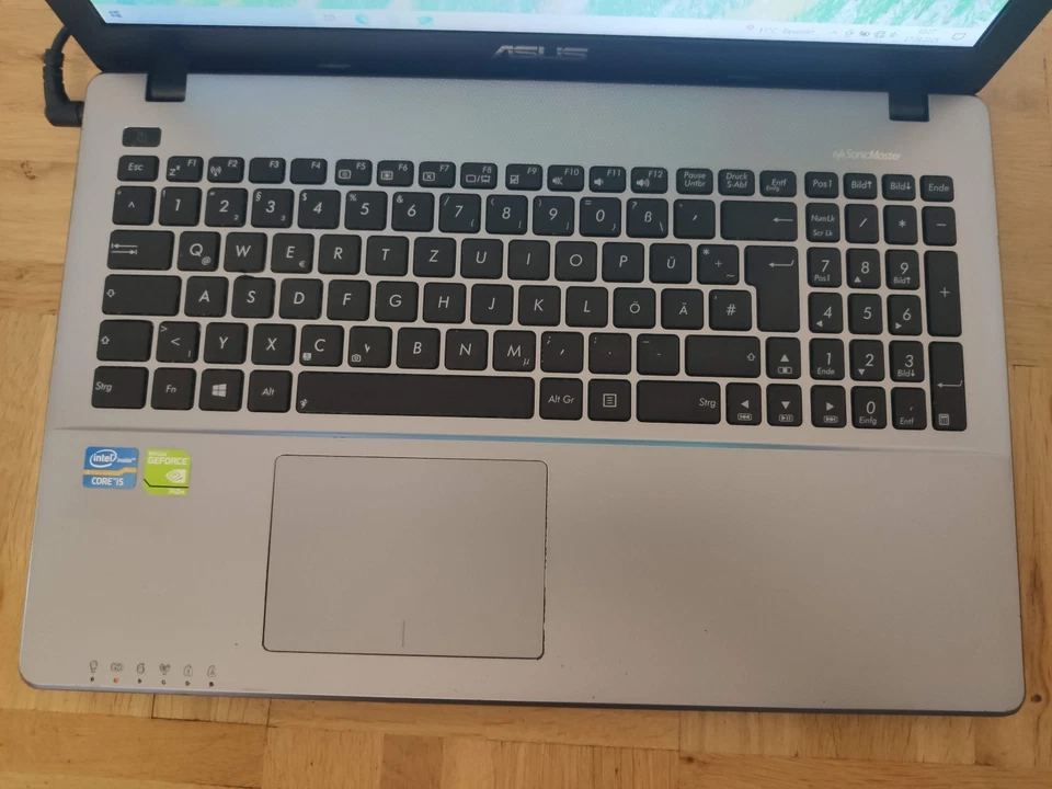 ASUS F550VB-XX028H Notebook i5-3230M 4GB RAM 120GB SSD 15,6" Bastlerware - Bild 3 von 4