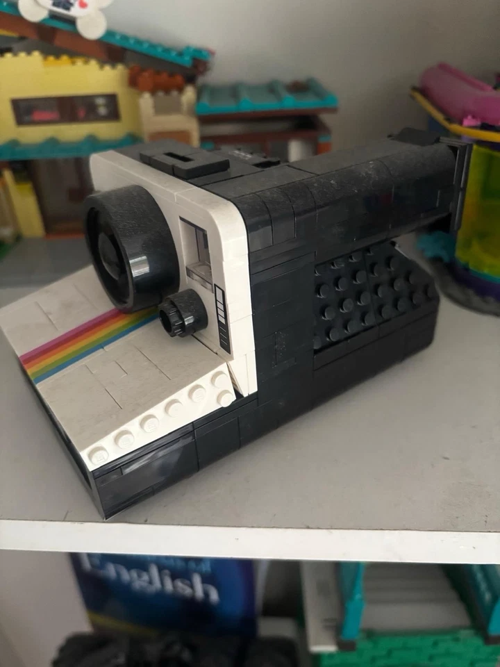 LEGO Ideas 21345 Polaroid OneStep SX-70, photo 4 of 5