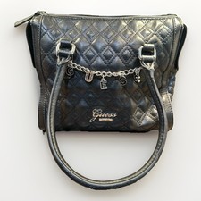 Borsa a mano GUESS donna NERA CON PENDENTE GUESS su CATENA scatola trapuntata vintage LEGGI