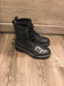 best hiking boots for flat feet