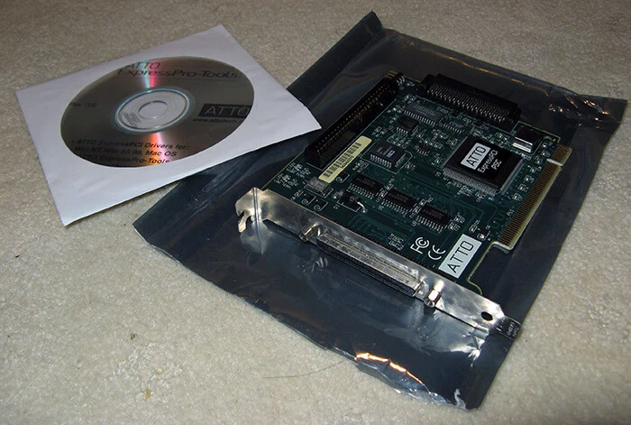 ATTO ExpressPCI PSC Single-Channel Ultra/WIDE SCSI PCI Adapter+CD
