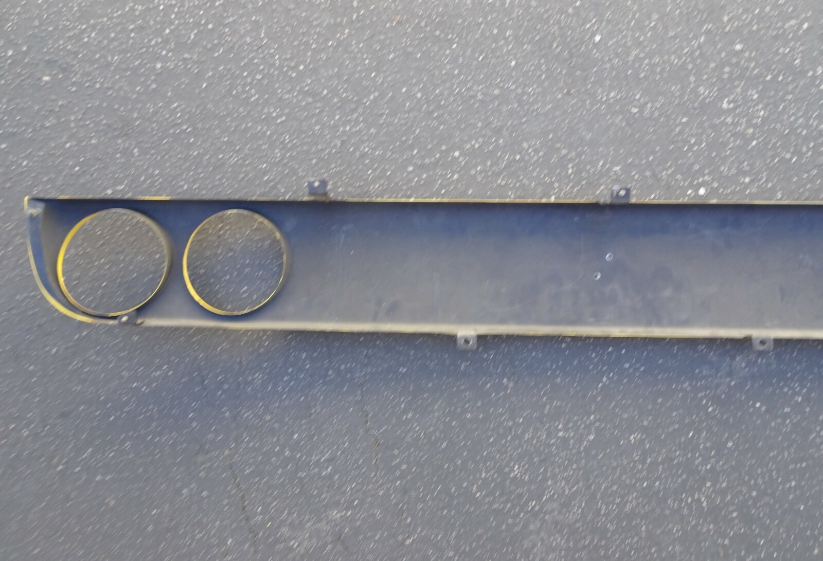 FERRARI  MODENA  SPYDER  / COUPE  REAR UPPER BUMPER LIGHT COVER 