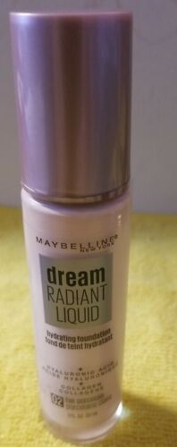 🍊  Maybelline Dream Radiant Liquid Hydrating Foundation Fair Porcelain 02 - Picture 1 of 2