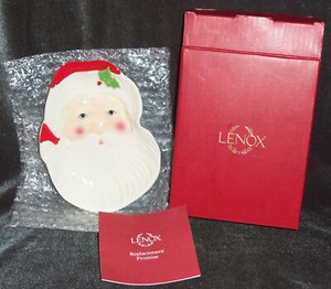 New w Box Lenox Hosting the Holidays Realistic Santa Claus Spoon Rest w Holly