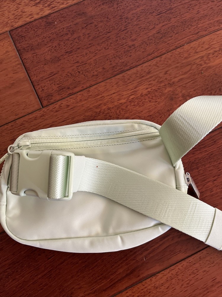 lululemon Pistachio Cream Belt Bag Crossbody Fanny Pack