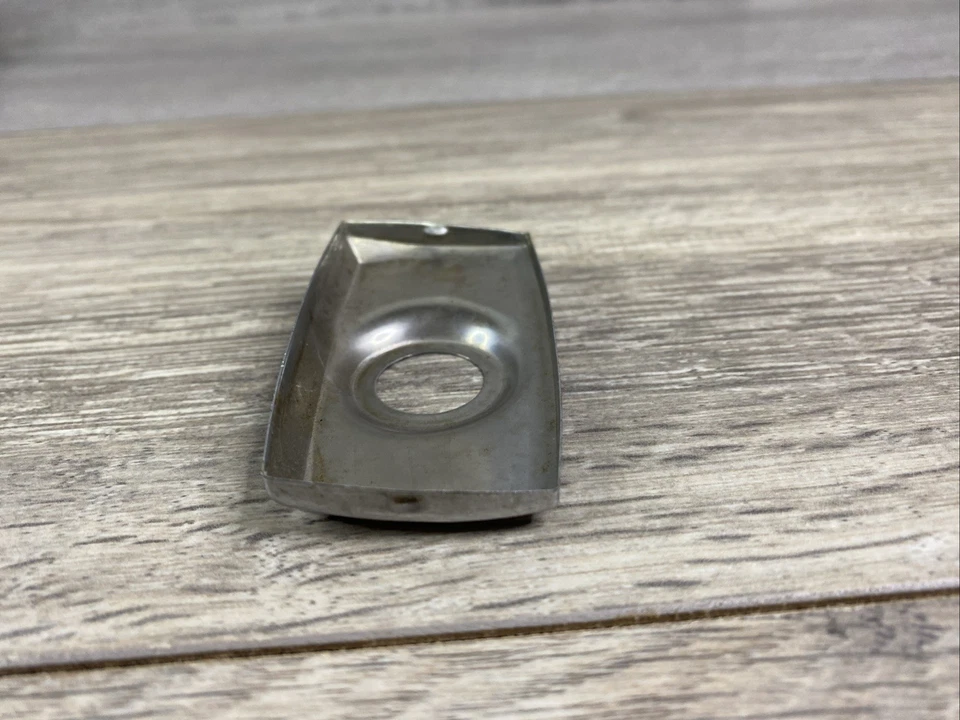 Ford Galaxie Fairlane Mustang 1965-1977 guardabarros base bisel Torino OE Foto 3 de 4