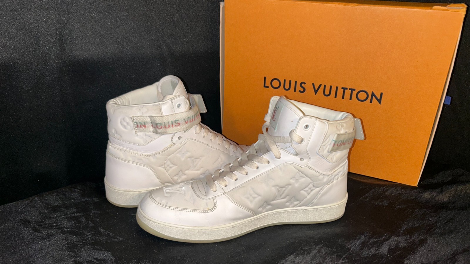 Louis Vuitton Rivoli High Top Sneakers White Monogram Men’s LV 8 / US 9