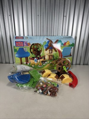 Mega Bloks #10713 The Smurfs Carnival Building Set - Complete