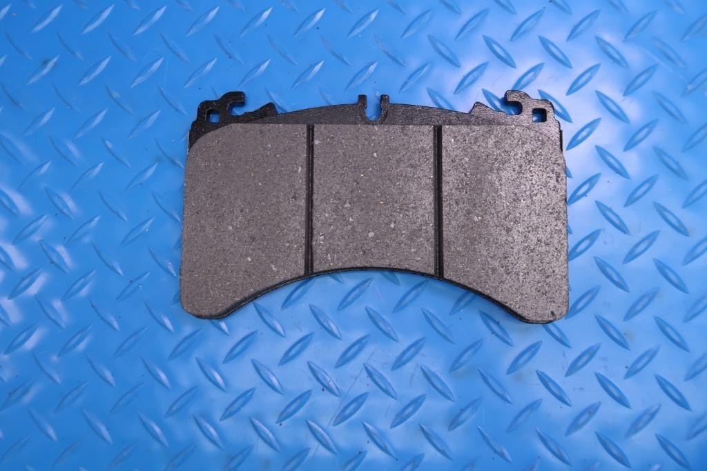Aston Martin Dbx front brake pads and rotors TopEuro #12507