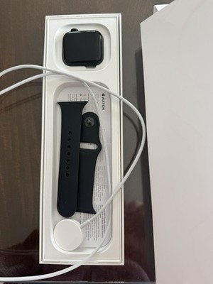 Apple Watch SE 2nd gen 40mm -GPS + cellular, unlocked -16-GB -Excellent cond. 