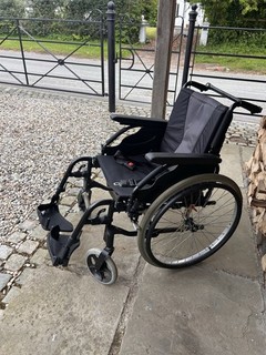 Manual Wheelchair Self Propelled All Working Order. Excellent Condition . Black.