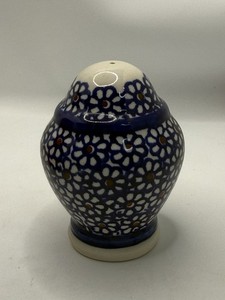 Bolesławiec Polish Pottery salt shaker featuring a blue daisy pattern