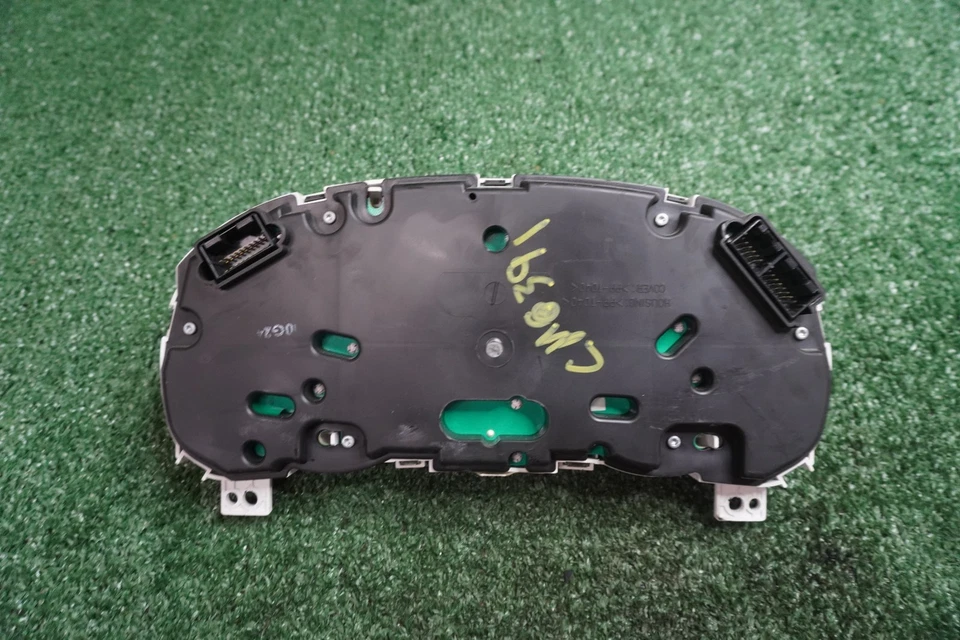 2010 2011 HYUNDAI Accent Speedometer Gauge Cluster OEM 98K Miles 940091E232 - Image 3 of 4