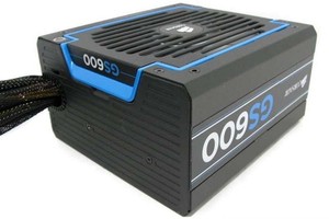 Corsair GS600 Gaming Netzteil mit 600W Kraftvoll Leise Effizient als Defekt