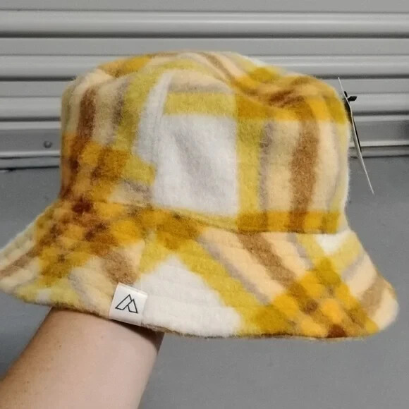  3890₽