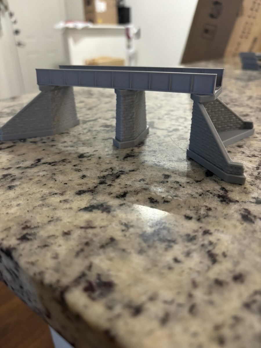 N Scale Plate Girder Bridge With Stone Abutments And Center Pier
