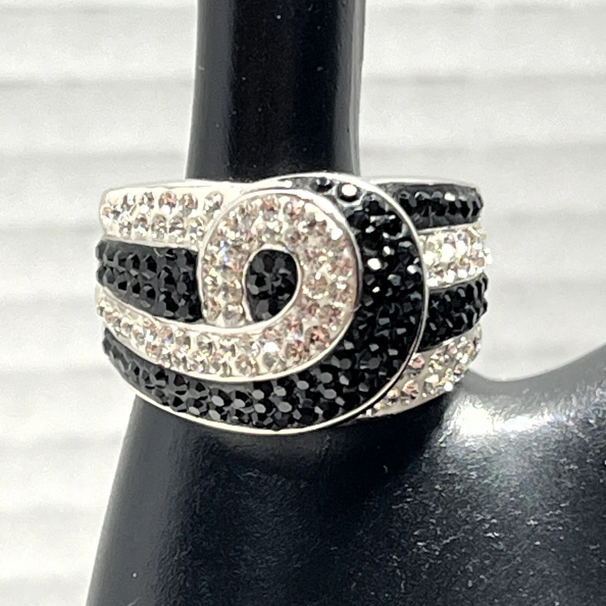 White gold outlet crystal ring