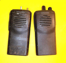 *UNTESTED* LOT OF 2 KENWOOD TK-3102(A) UHF FM TRANSCEIVER HANDHELD 8 CHANNELS  			