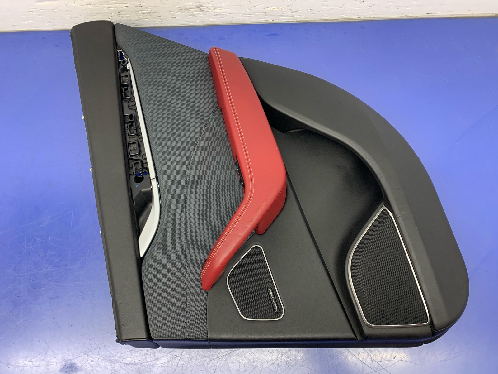 2017 - 2020 MASERATI LEVANTE OEM RIGHT REAR INNER DOOR TRIM PANEL