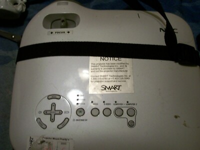 NEC PROJECTOR MODIFIED BY SMART TECHNOLOGIES INC. VT 670 FROM A SMART BOARD