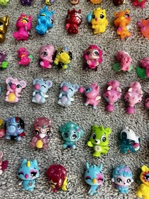 Hatchimals Colleggtibles Mini Figures Lot Of 120+ Mixed Seasons Mini Toys Colors