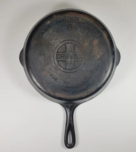 Vintage Griswold #8 704D Large Block Cast Iron Fry Pan Skillet