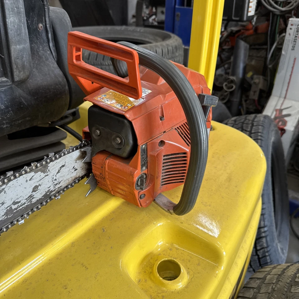 Nice 51cc Husqvarna 51 Chainsaw Runs Good Air Injection Sweden - Image 3 of 4