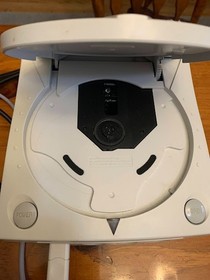 Sega Dreamcast Complete bundle-console, controllers, 2 games-tested and working