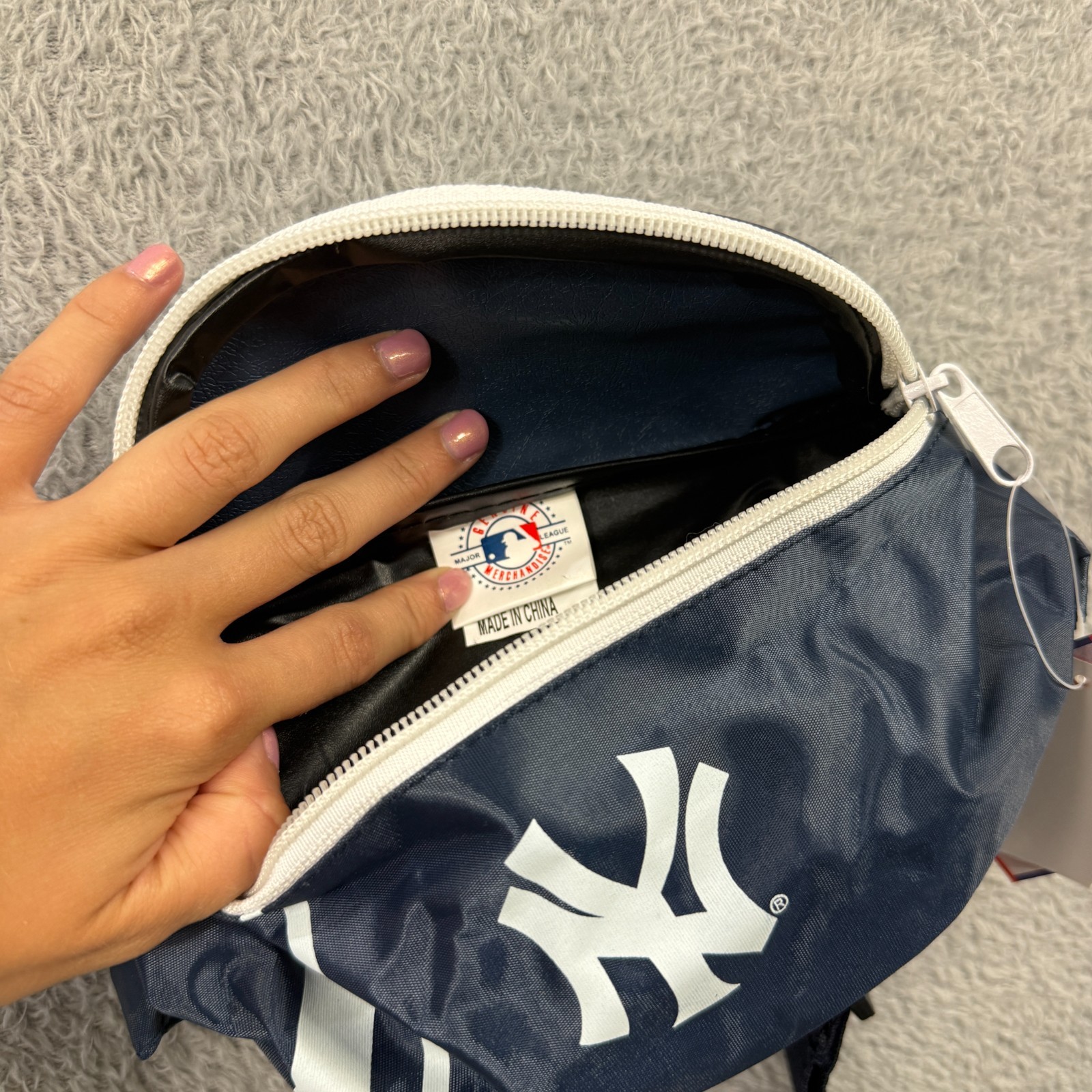Vintage New York Yankees MLB Twins Enterprise Navy Waist Bum Bag image 3
