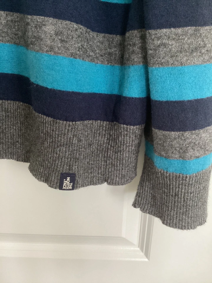 The North Face Sweater Wool Blend Pullover Men's L Blue Gray Striped Classic - Image 4 of 4