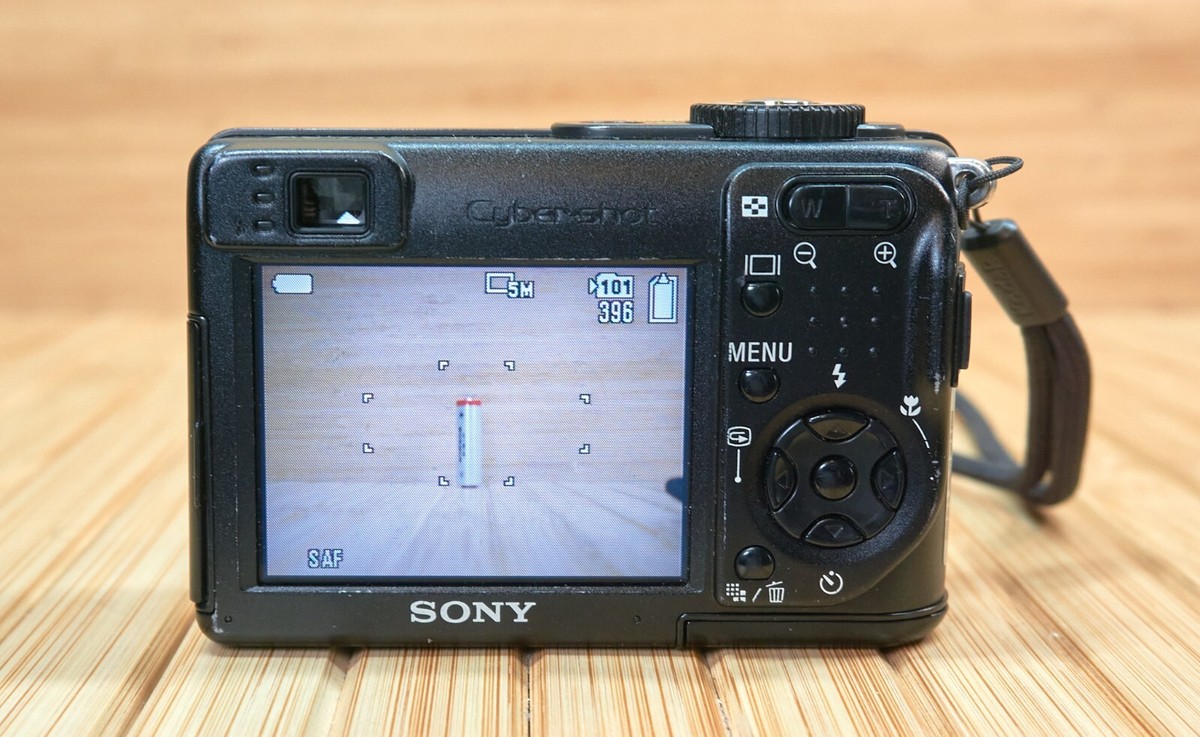 Sony Cybershot DSC-W1 5MP Digital Camera, with 3X Optical Zoom