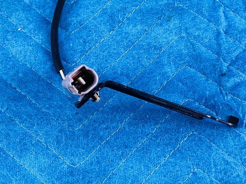 Lexus GX470 Front Passenger ABS Sensor w/Harness & All Brackets 2003-2009 OEM - Picture 5 of 5